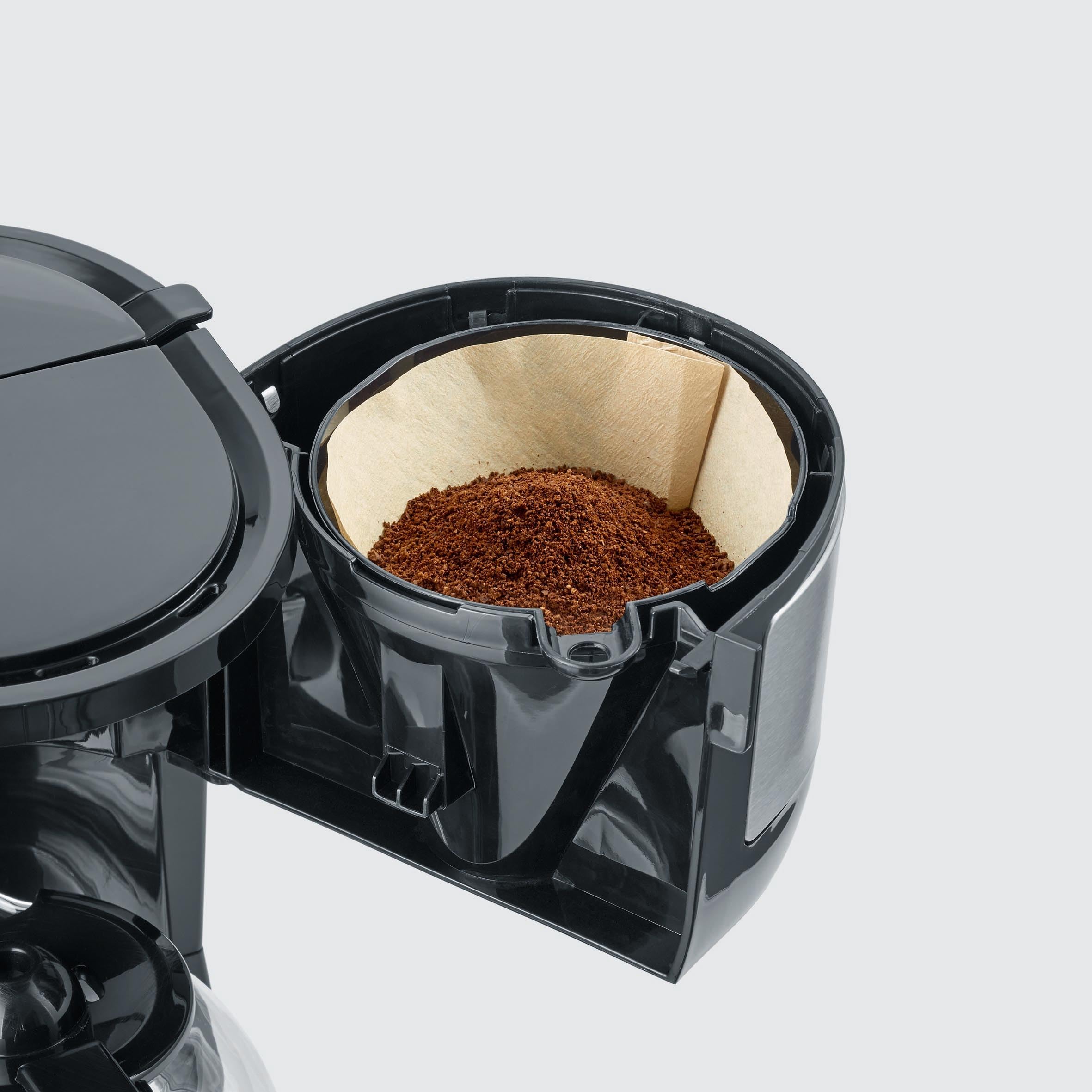 SEVERIN Kompakt Kaffeemaschine, aromatischer Kaffee mit dem Kaffeebereiter für bis zu 4 Tassen, Filterkaffeemaschine mit Permanent-Schwenkfilter, Edelstahl/schwarz, KA 4808